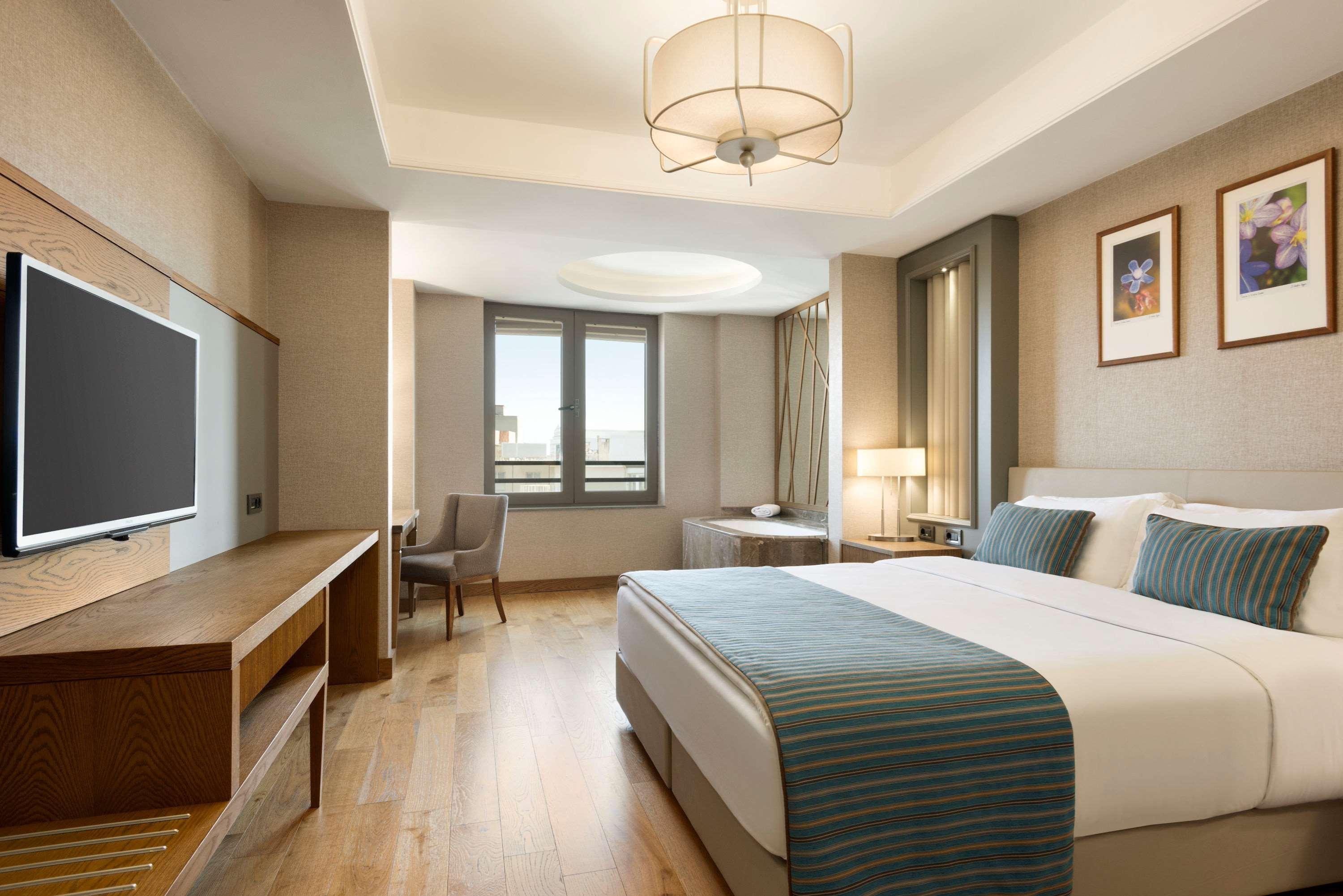Ramada Hotel & Suites Adana Extérieur photo