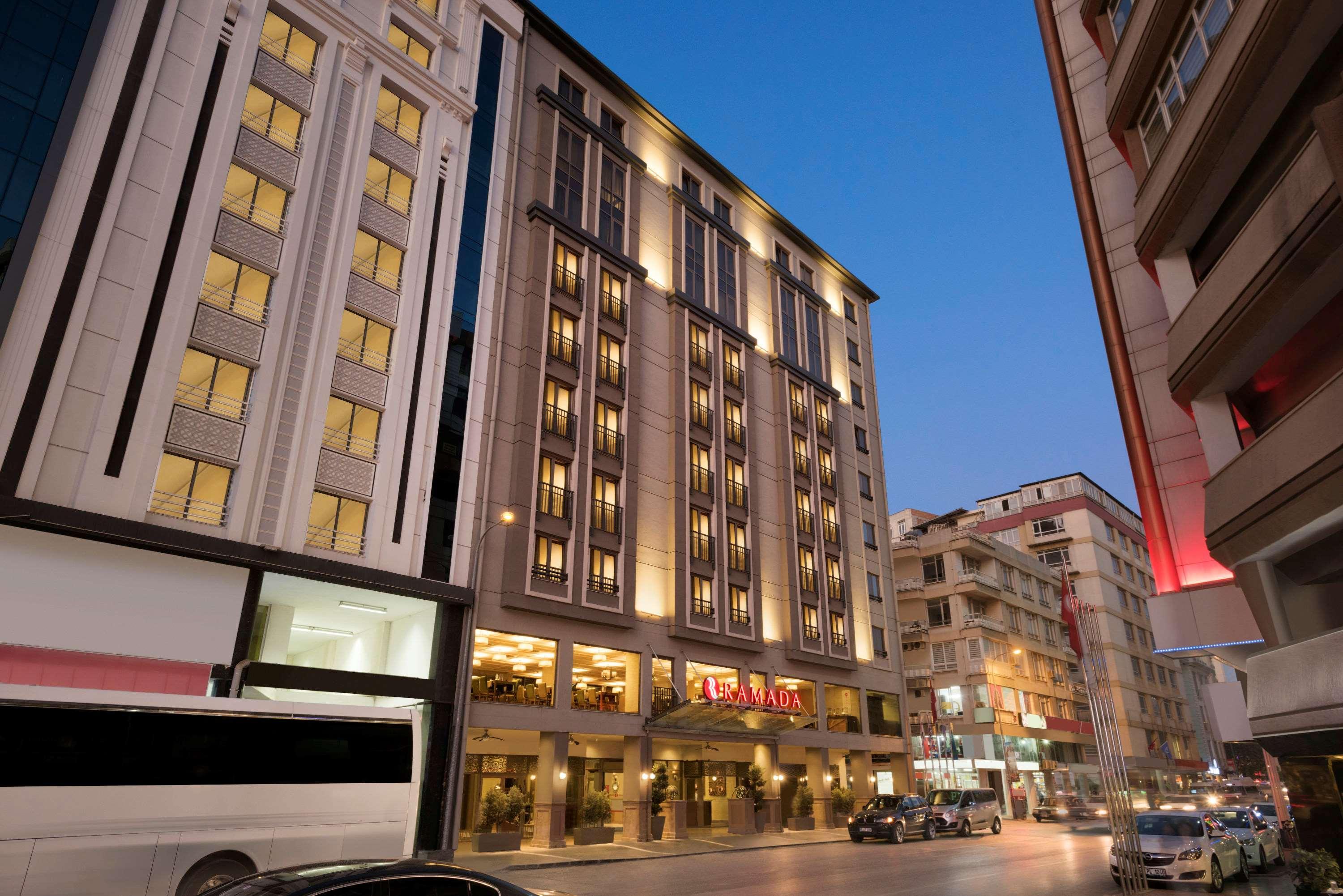 Ramada Hotel & Suites Adana Extérieur photo