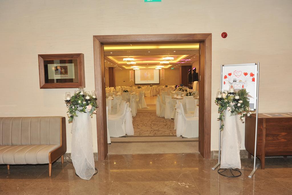 Ramada Hotel & Suites Adana Extérieur photo