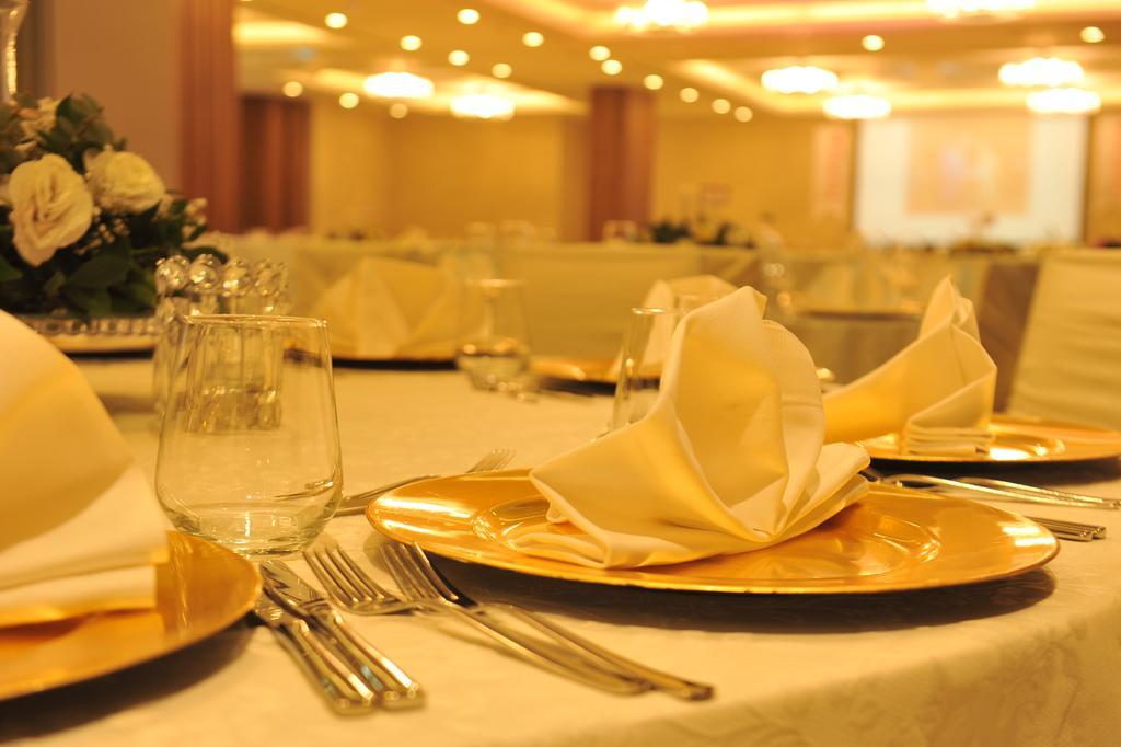 Ramada Hotel & Suites Adana Extérieur photo